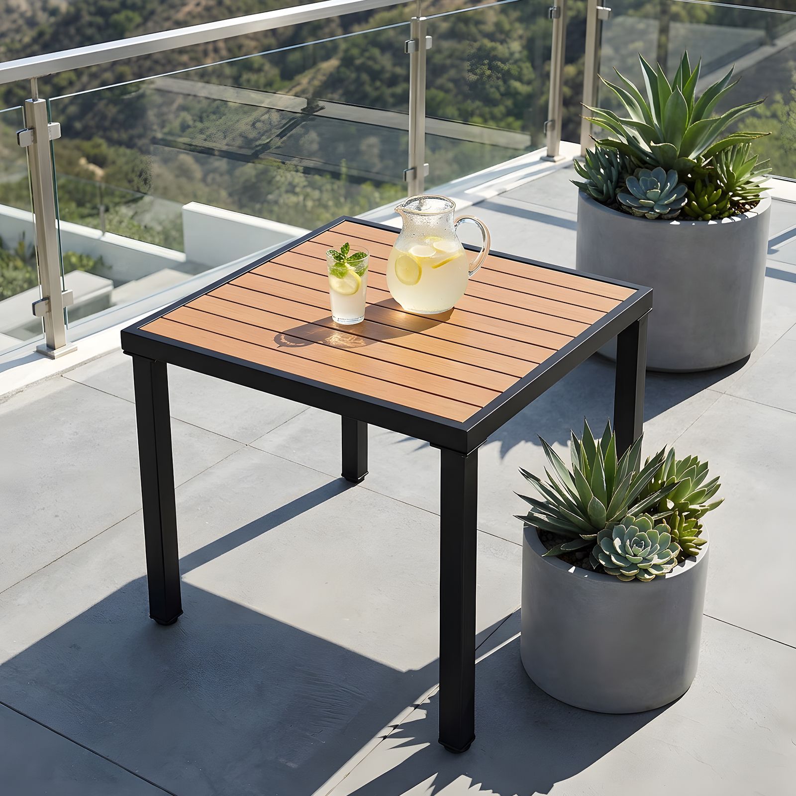 763372-M80C-CAFE-5.jpg